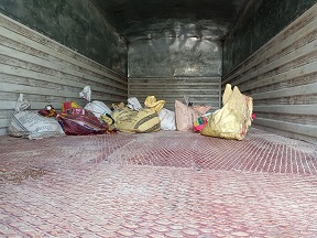 ट्रकबाट घरेलु मदिरा बरामद